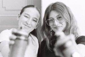 Jeanne & Chloé_Spacejunk © 2025 Lafouche-26